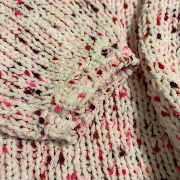 Crown and Ivy NWT bubble sleeve confetti sweater size S - Picture 9 of 12